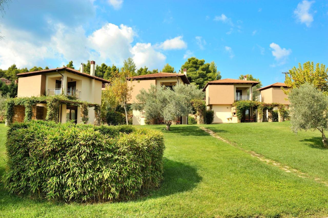 Sani Polyastron Hotel & Spa Bagian luar foto