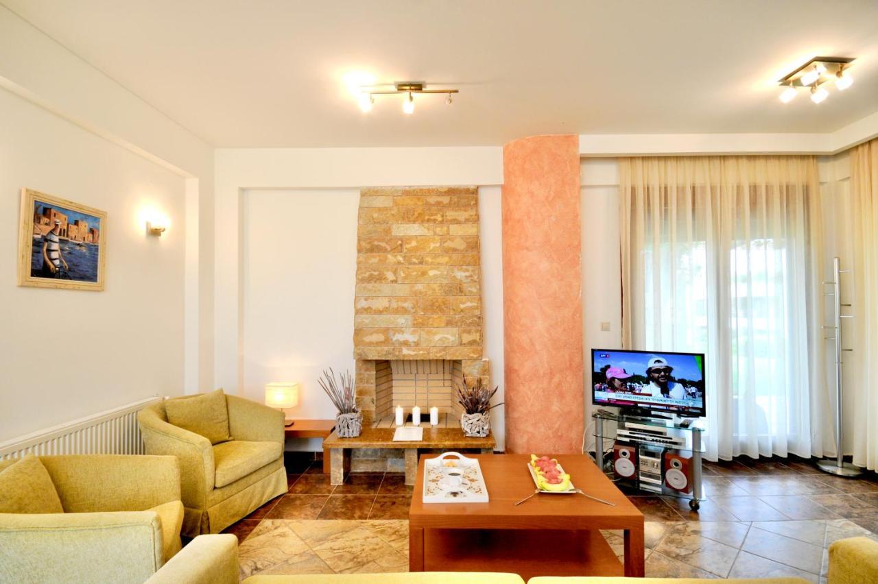 Sani Polyastron Hotel & Spa Bagian luar foto