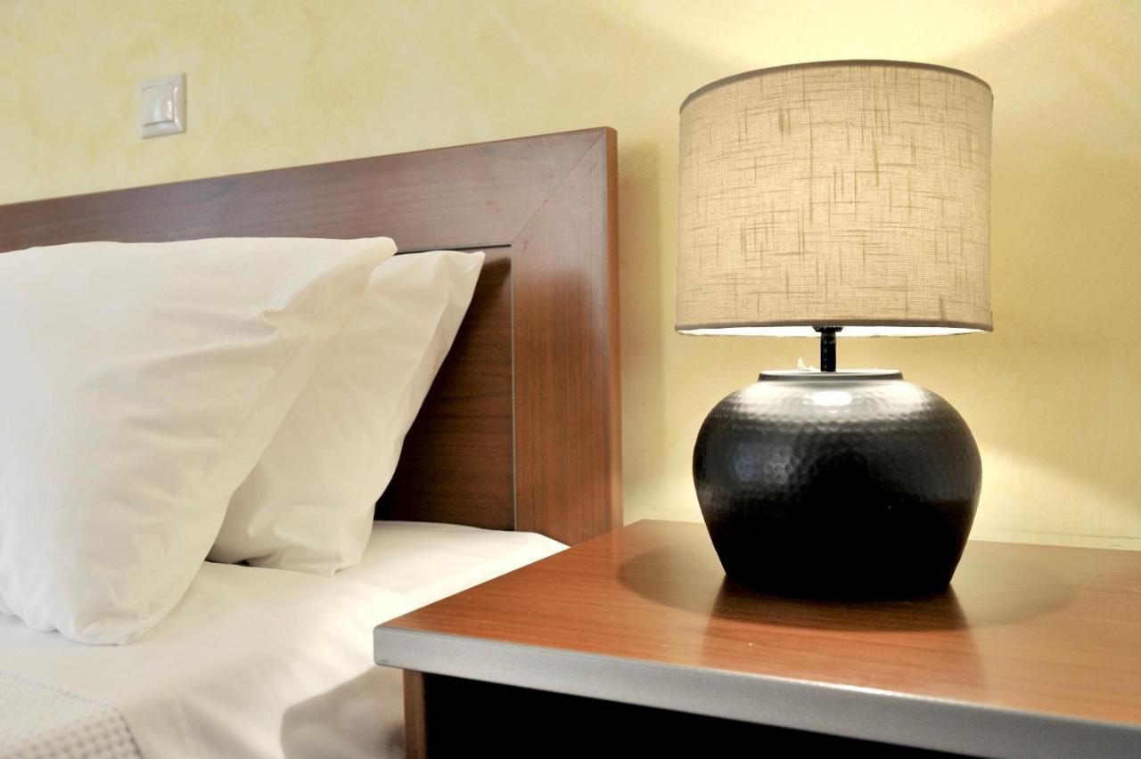 Sani Polyastron Hotel & Spa Bagian luar foto