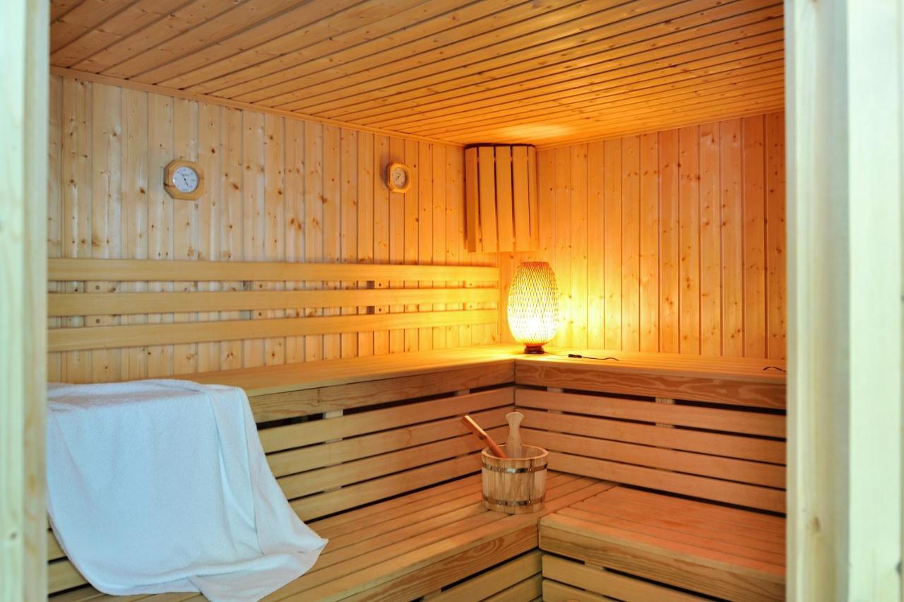 Sani Polyastron Hotel & Spa Bagian luar foto