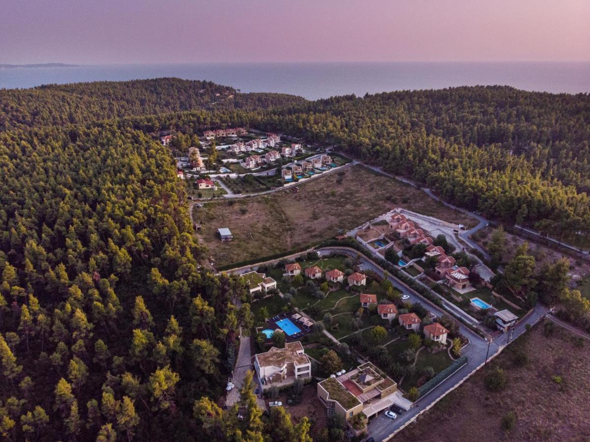 Sani Polyastron Hotel & Spa Bagian luar foto