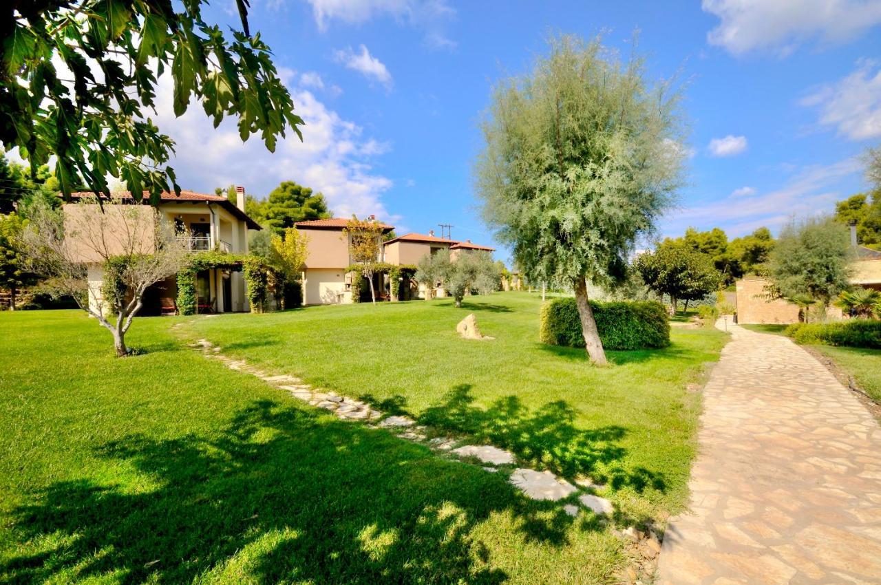Sani Polyastron Hotel & Spa Bagian luar foto