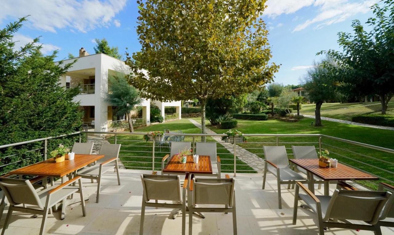 Sani Polyastron Hotel & Spa Bagian luar foto