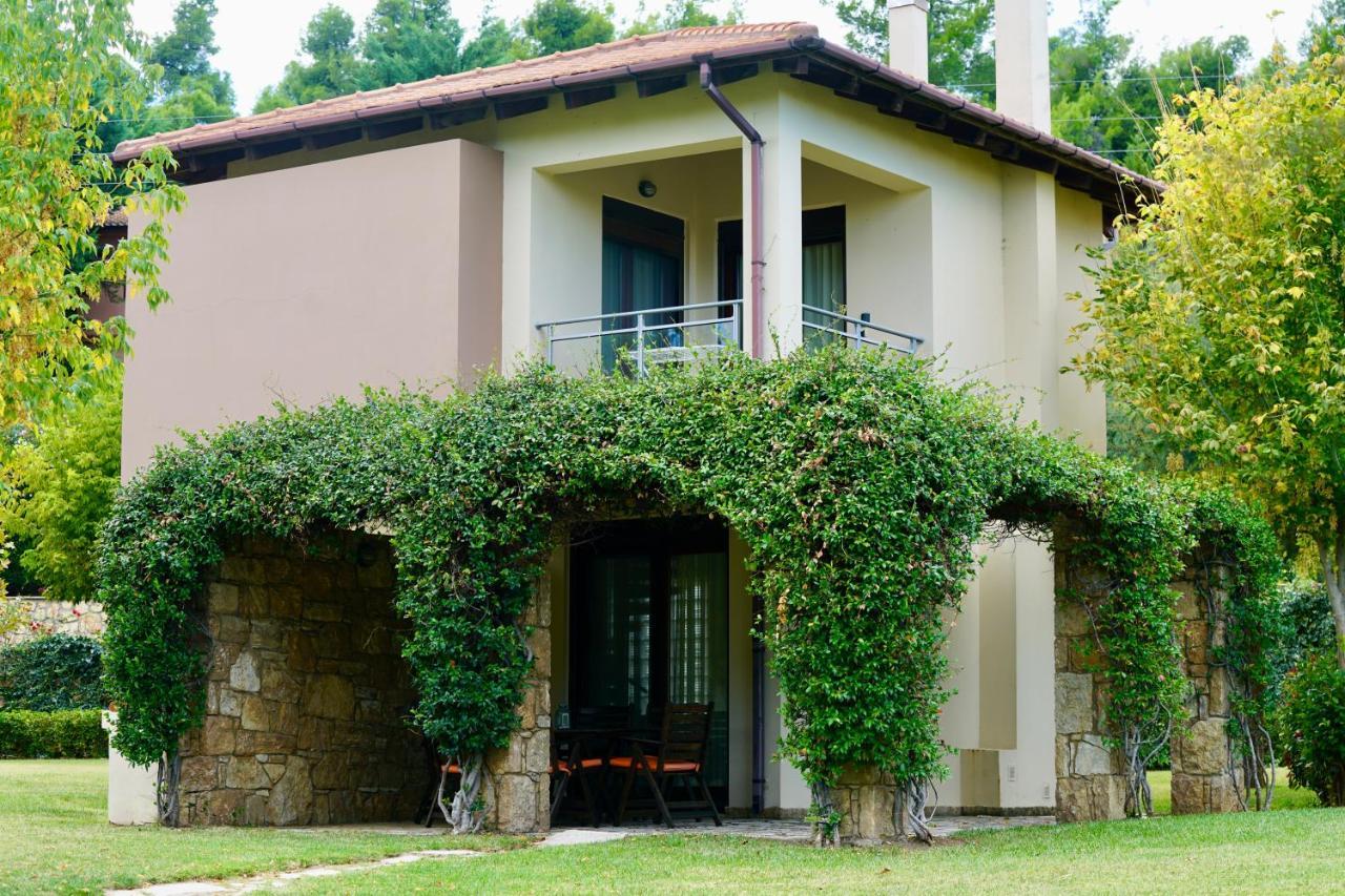 Sani Polyastron Hotel & Spa Bagian luar foto