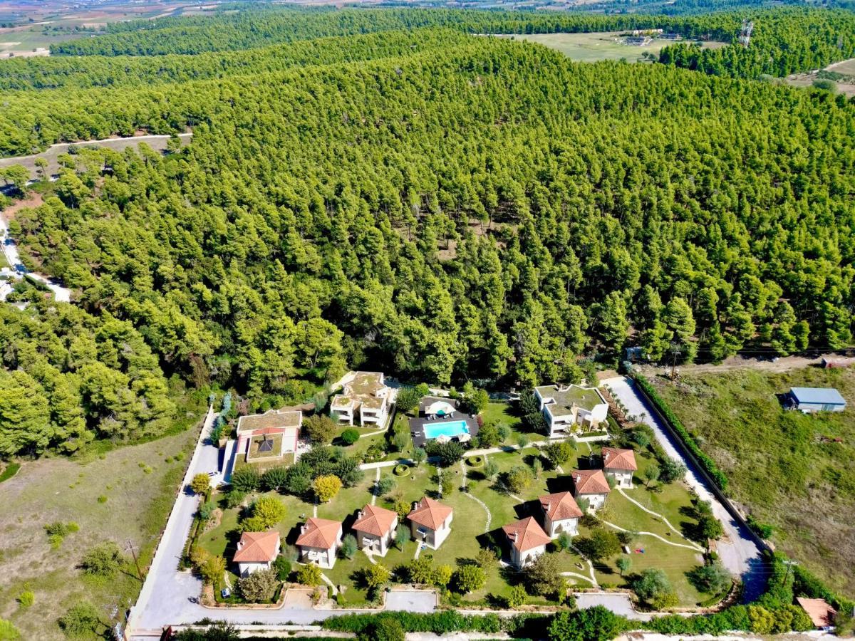 Sani Polyastron Hotel & Spa Bagian luar foto