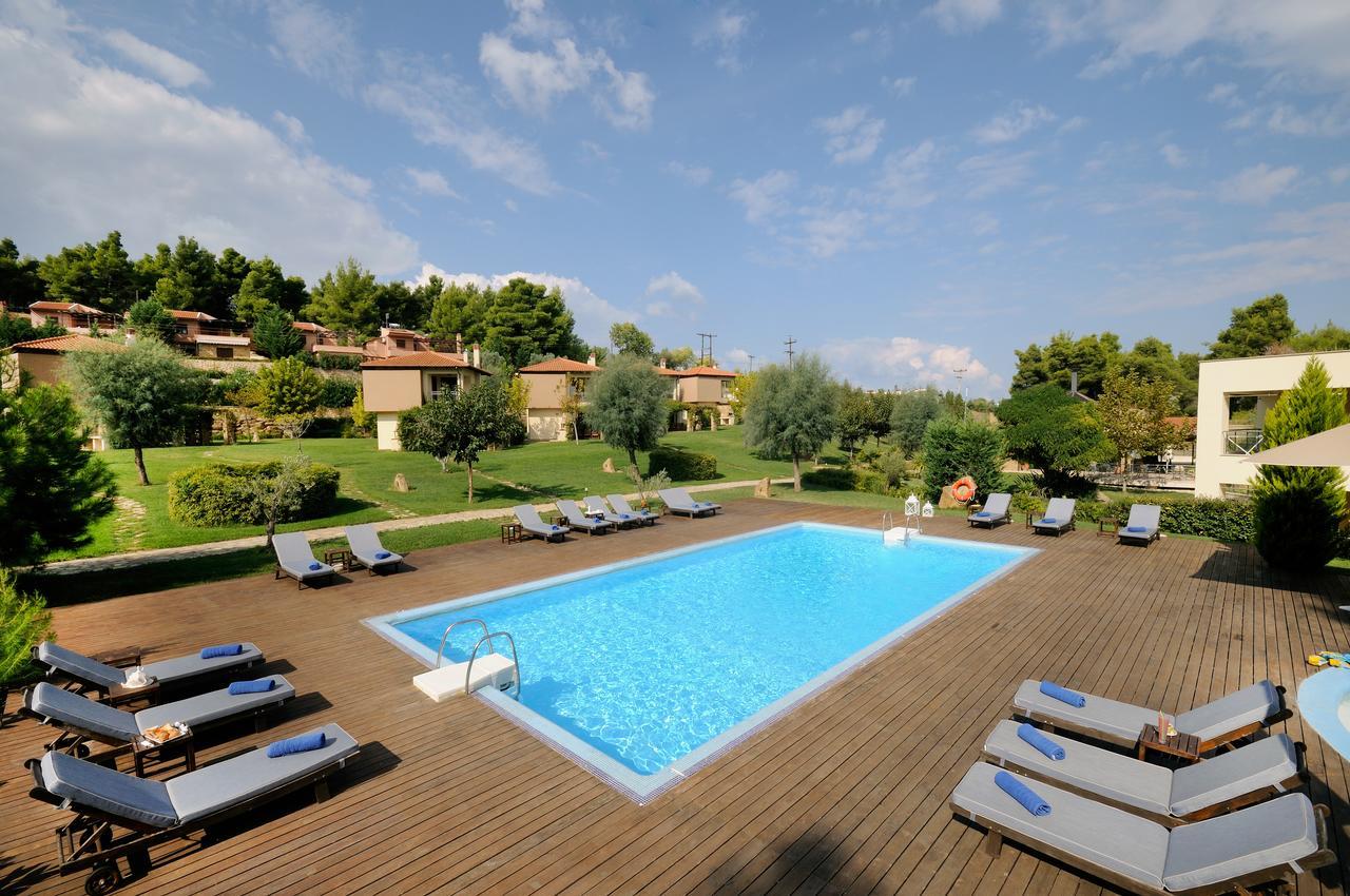 Sani Polyastron Hotel & Spa Bagian luar foto