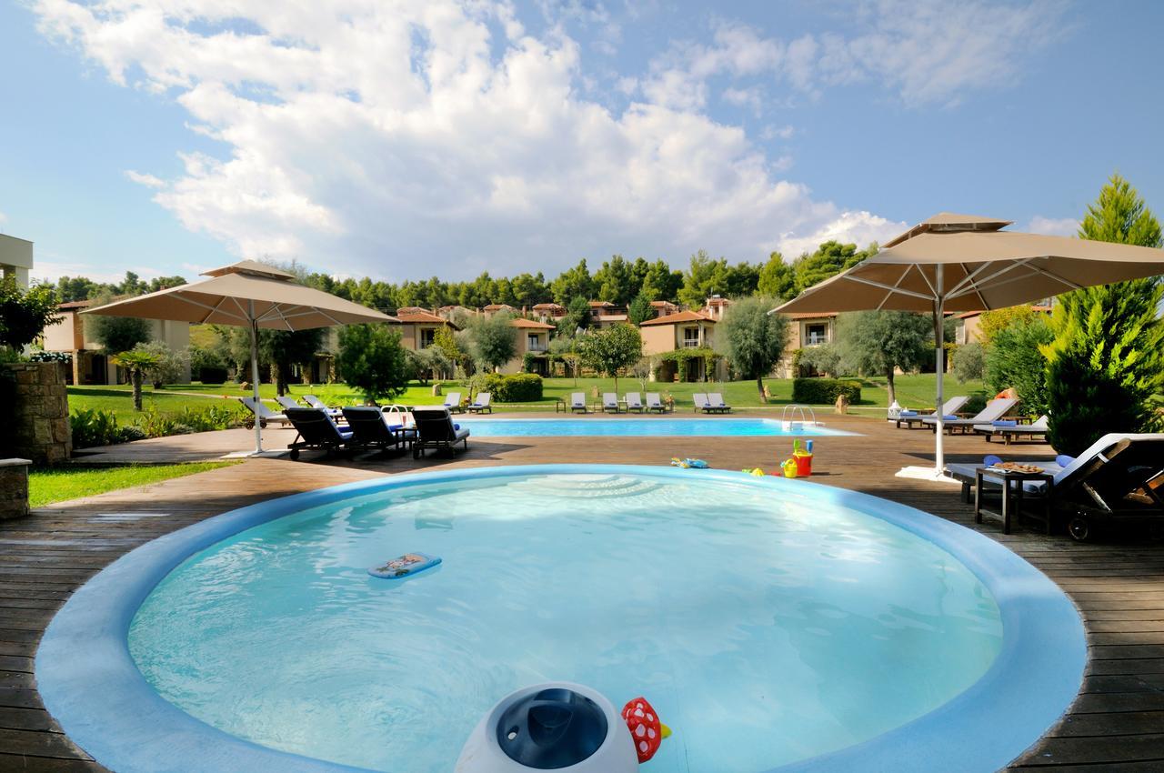 Sani Polyastron Hotel & Spa Bagian luar foto