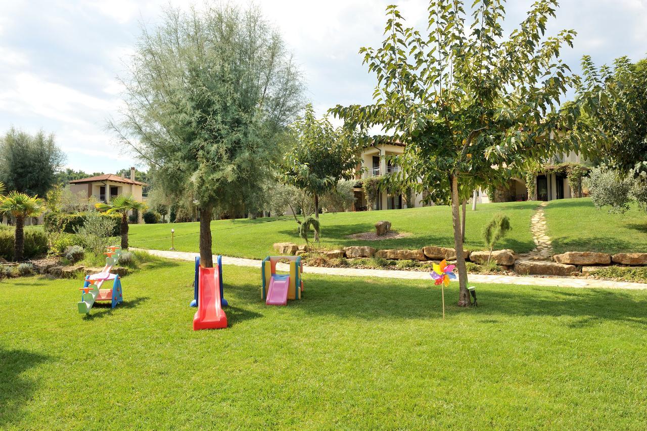 Sani Polyastron Hotel & Spa Bagian luar foto